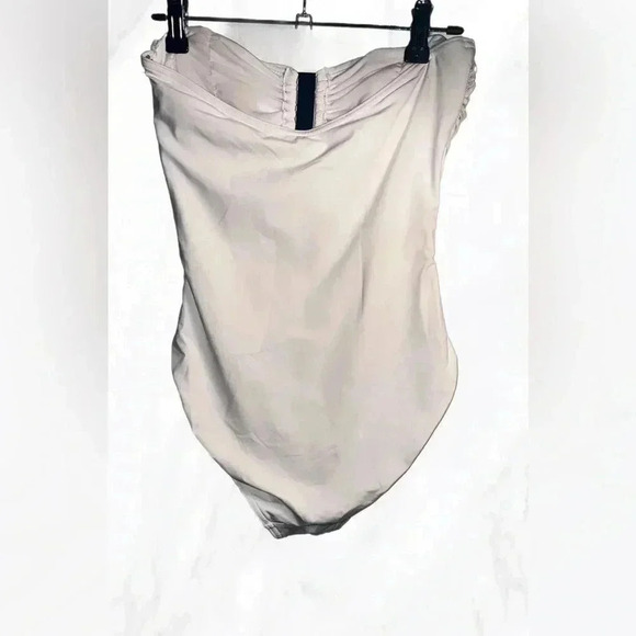 Calvin Klein strapless bathing suit ruched white bandeau  all in one swimsuit 6 - Picture 3 of 5